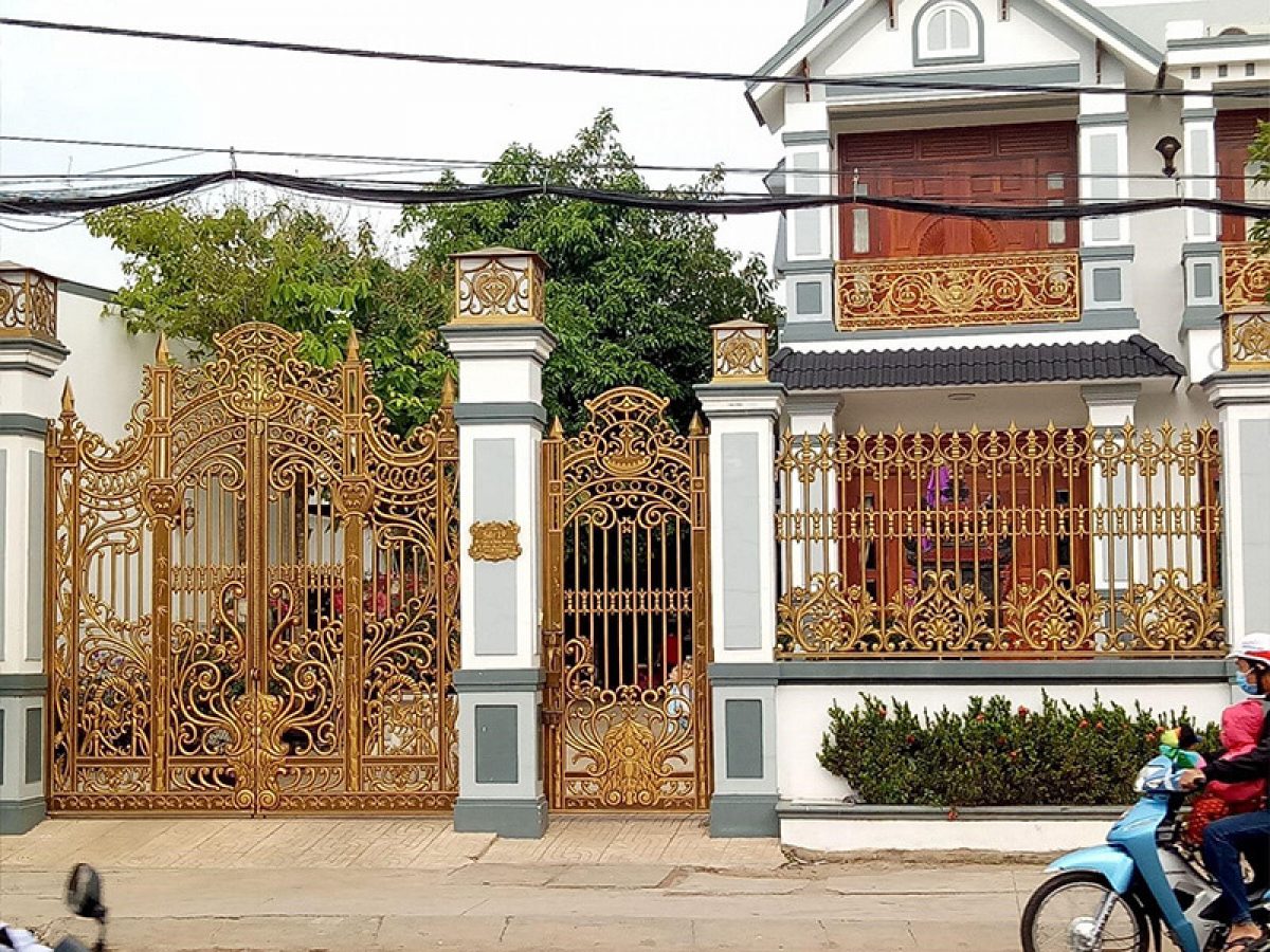 cổng nhà